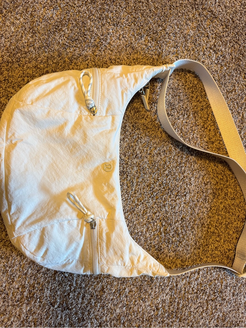lululemon athletica cream slouchy purse
